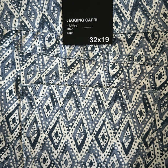 Ricki’s Jegging Capri NWT - Picture 4 of 5